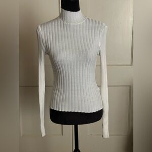 Ladies Fine Ribbed High Neck Sweater off white Size M  Long Sleeves Side Slits